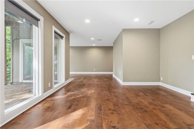4823 N Beacon Avenue, Kansas City, MO 64119