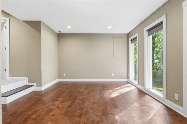 4823 N Beacon Avenue, Kansas City, MO 64119