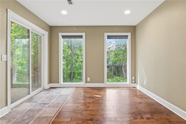 4823 N Beacon Avenue, Kansas City, MO 64119