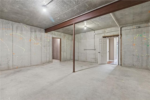 4823 N Beacon Avenue, Kansas City, MO 64119