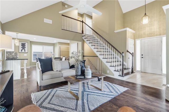 4823 N Beacon Avenue, Kansas City, MO 64119