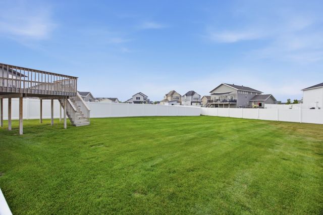 810 Albert Drive W, West Fargo, ND 58078