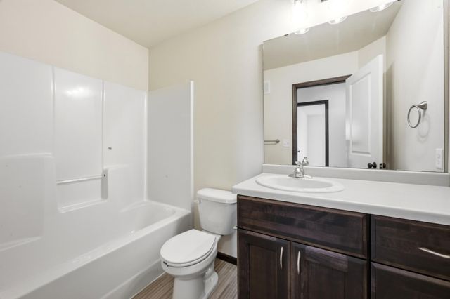 810 Albert Drive W, West Fargo, ND 58078