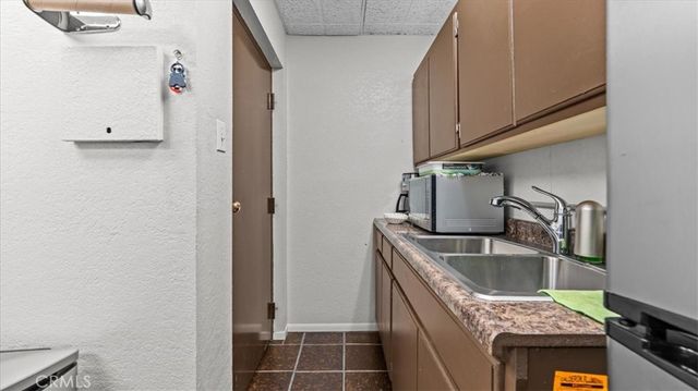 580 E Foothill Boulevard, Azusa, CA 91702