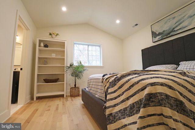 2366 THOMAS AVE, Upper Chichester, PA 19014