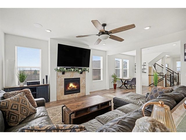 27626 E 6th Dr, Aurora, CO 80018