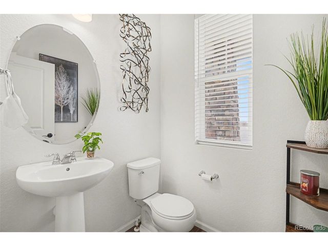 27626 E 6th Dr, Aurora, CO 80018