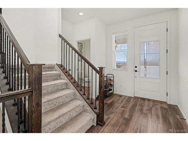 27626 E 6th Dr, Aurora, CO 80018