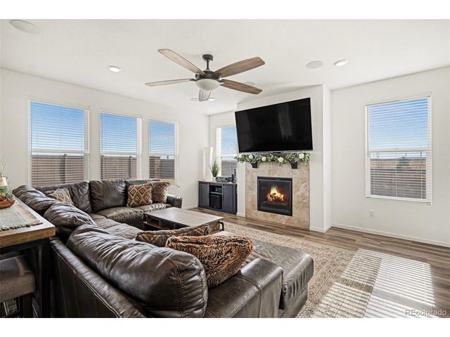 27626 E 6th Dr, Aurora, CO 80018