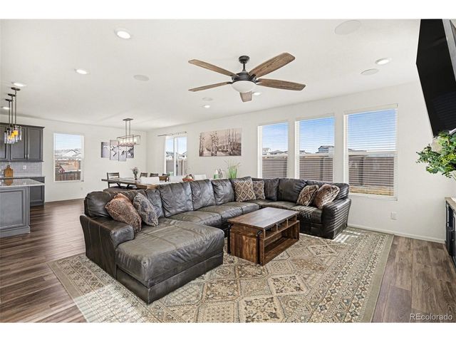 27626 E 6th Dr, Aurora, CO 80018