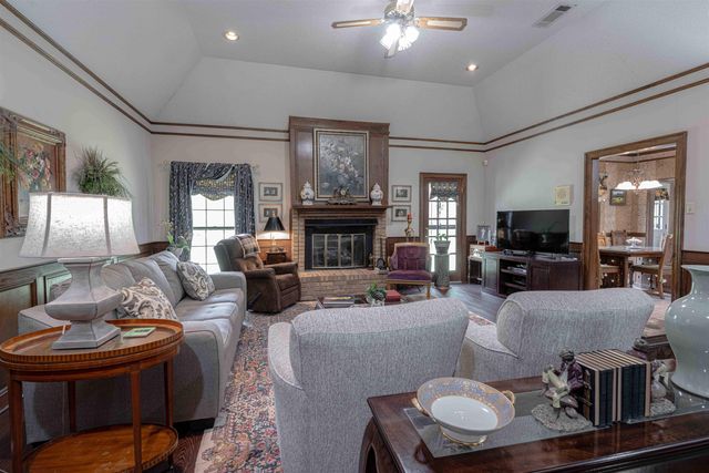 160 N SANGA RD, Memphis, TN 38018