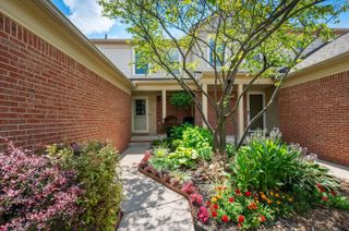 3076 Village Circle N, Ann Arbor, MI 48108