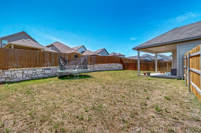 101 Breccia TRL, Liberty Hill, TX 78642
