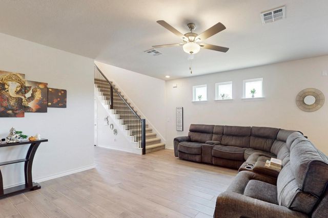 101 Breccia TRL, Liberty Hill, TX 78642