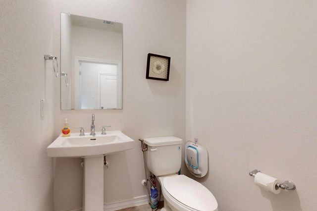 101 Breccia TRL, Liberty Hill, TX 78642