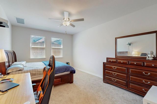 101 Breccia TRL, Liberty Hill, TX 78642