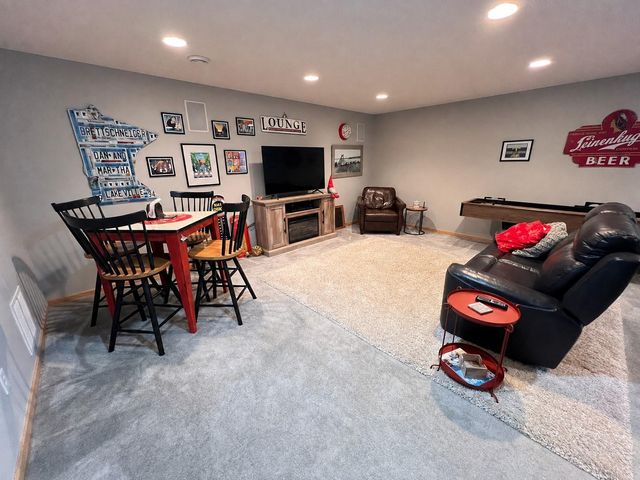 18060 Kindred Court, Lakeville, MN 55044