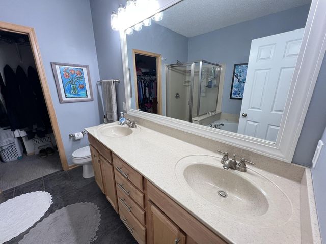 18060 Kindred Court, Lakeville, MN 55044