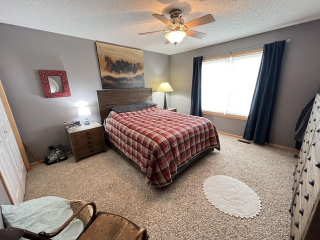 18060 Kindred Court, Lakeville, MN 55044