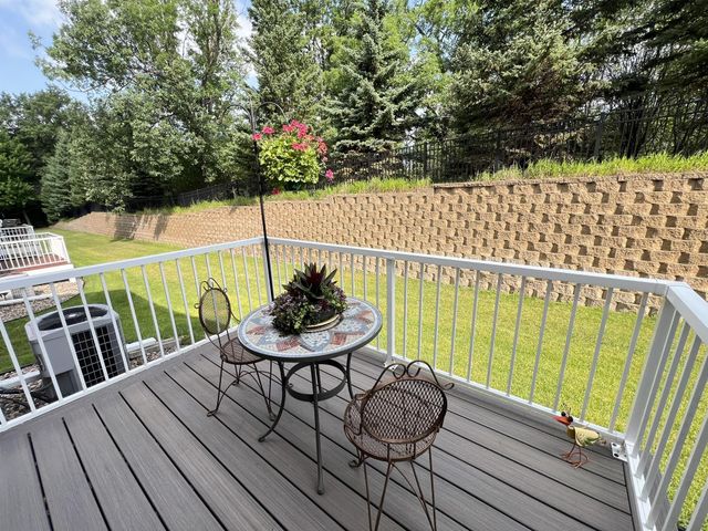 18060 Kindred Court, Lakeville, MN 55044