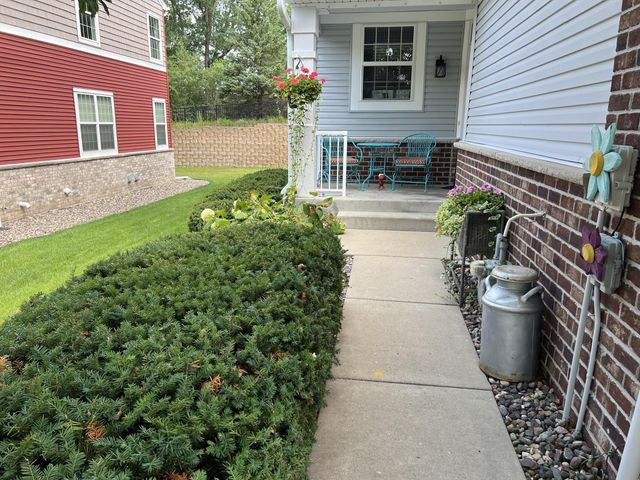 18060 Kindred Court, Lakeville, MN 55044