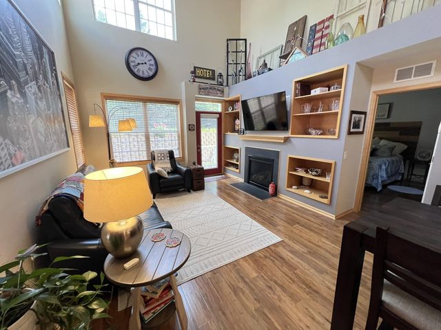 18060 Kindred Court, Lakeville, MN 55044