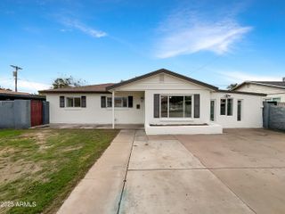 3235 E WILLETTA Street, Phoenix, AZ 85008