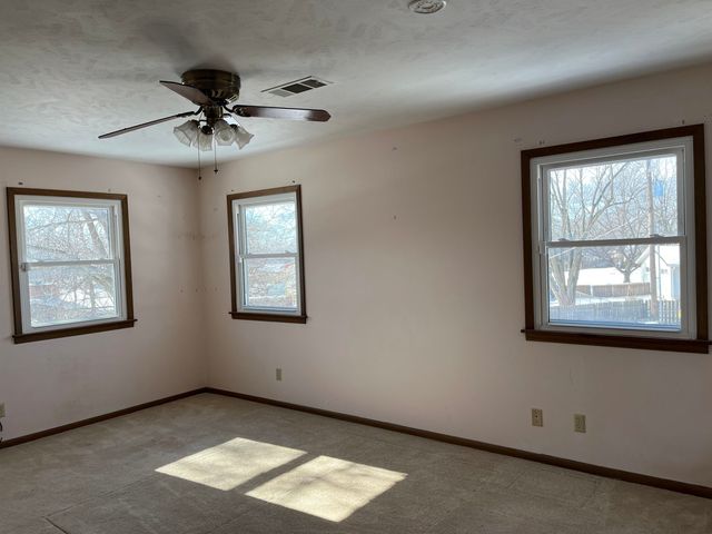 1825 Circle Dr, El Dorado, KS 67042