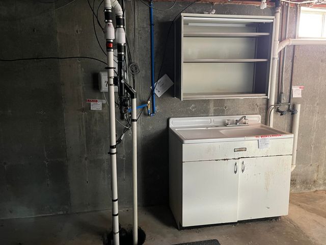 1825 Circle Dr, El Dorado, KS 67042