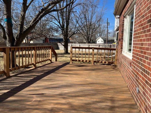 1825 Circle Dr, El Dorado, KS 67042