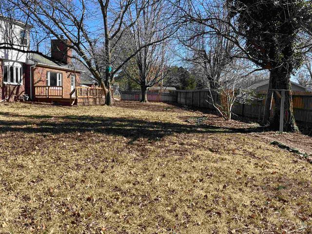 1825 Circle Dr, El Dorado, KS 67042