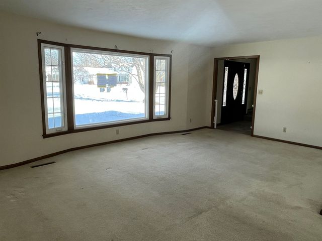 1825 Circle Dr, El Dorado, KS 67042