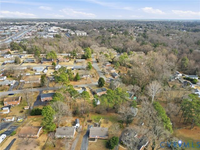 7352 Birch Ln, Hanover, VA 23111