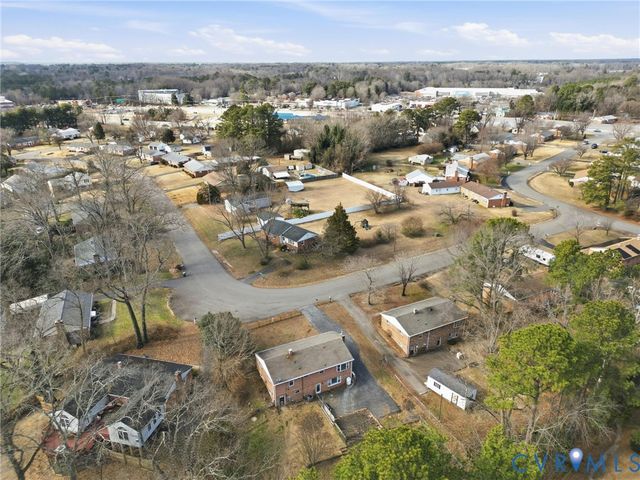 7352 Birch Ln, Hanover, VA 23111