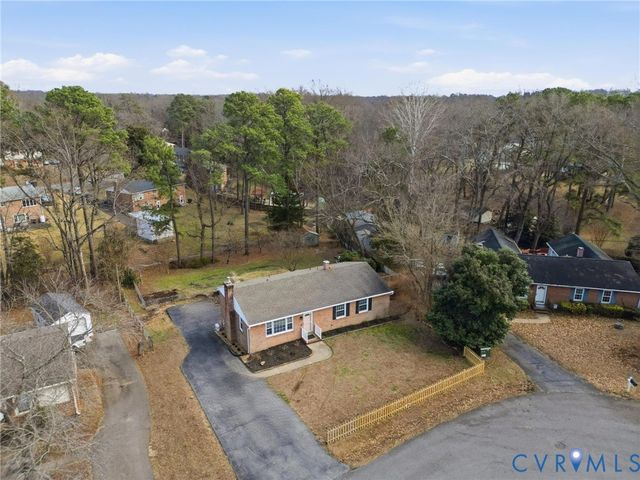 7352 Birch Ln, Hanover, VA 23111