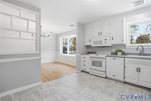 7352 Birch Ln, Hanover, VA 23111