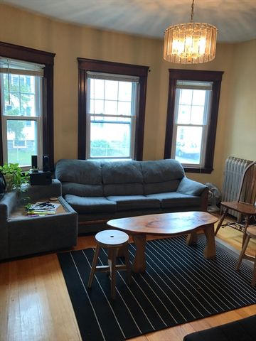 117 Hillsdale Rd 1, Somerville, MA 02144