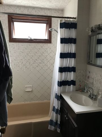 117 Hillsdale Rd 1, Somerville, MA 02144