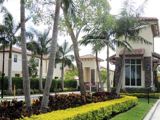 3538 W 88th Terrace 3538, Hialeah Gardens, FL 33018