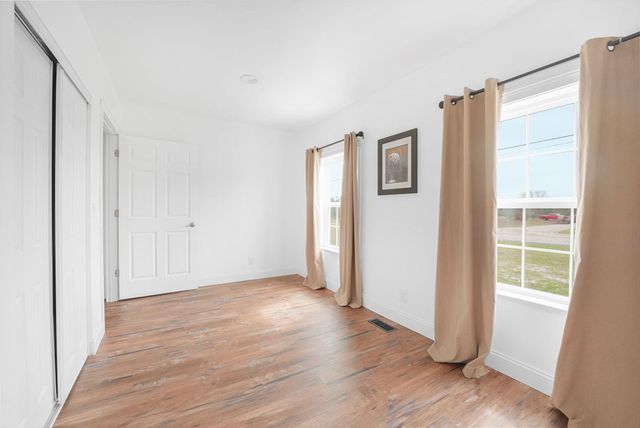 11850 US-31 S, Green Lake Twp, MI 49643