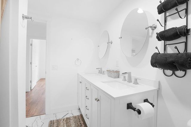 11850 US-31 S, Green Lake Twp, MI 49643