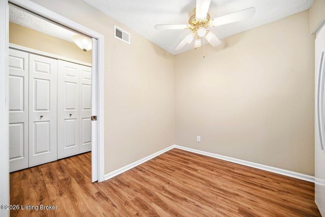 1602 Gardiner Ln APT 130, Louisville, KY 40205
