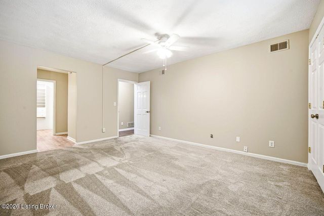 1602 Gardiner Ln APT 130, Louisville, KY 40205