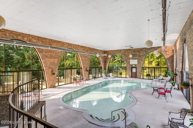 1602 Gardiner Ln APT 130, Louisville, KY 40205