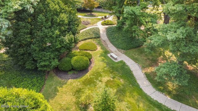 1602 Gardiner Ln APT 130, Louisville, KY 40205