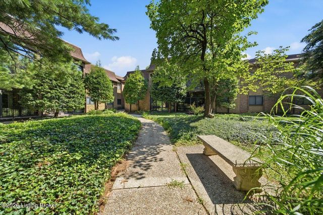 1602 Gardiner Ln APT 130, Louisville, KY 40205
