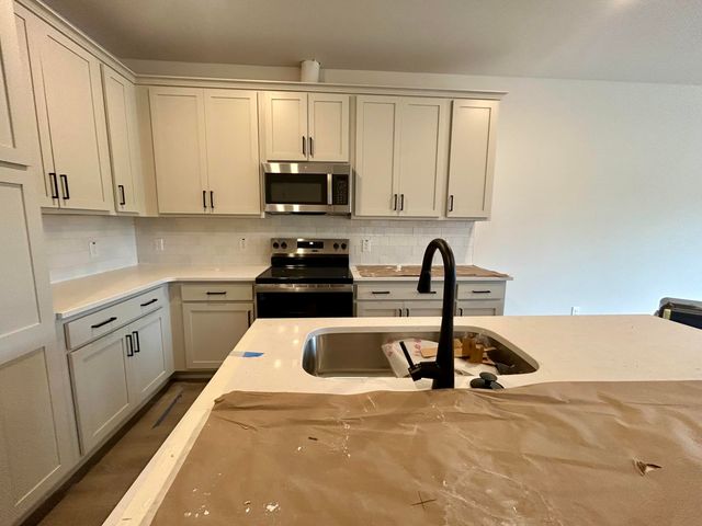 5081 Blackberry Lane, Ravenel, SC 29470