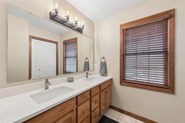 5070 Cypress Dr, Murrysville, PA 15668