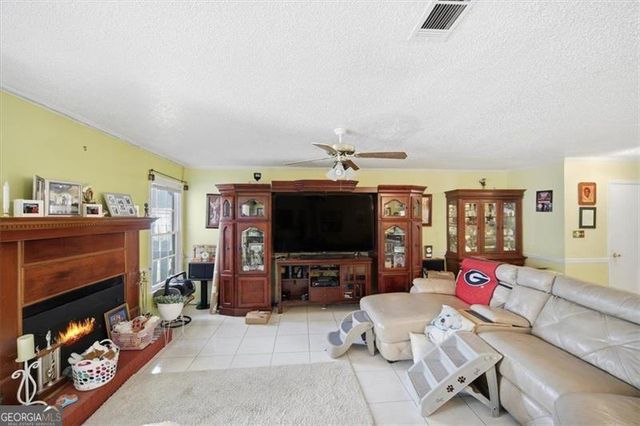 8045 CREEKSTONE Way, Riverdale, GA 30274