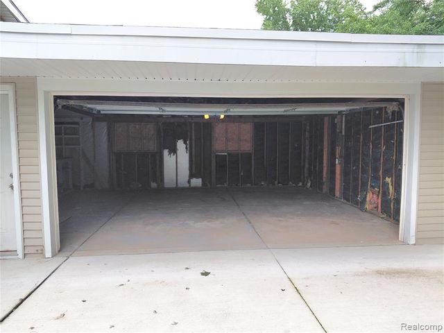 30933 Grandview Avenue, Westland, MI 48186